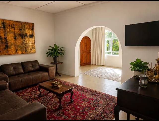 2 BEDROOM APARTMENT FOR SALE IN WINDERMERE